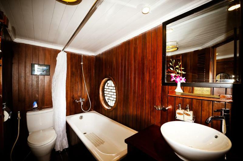 Bhaya Classic Cruises Ha Long Exteriér fotografie